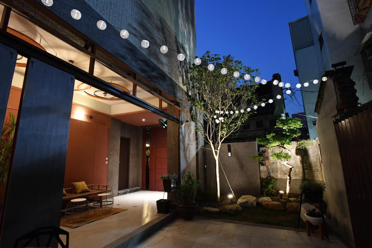 Fu'S House 52 Hotell Tainan Exteriör bild